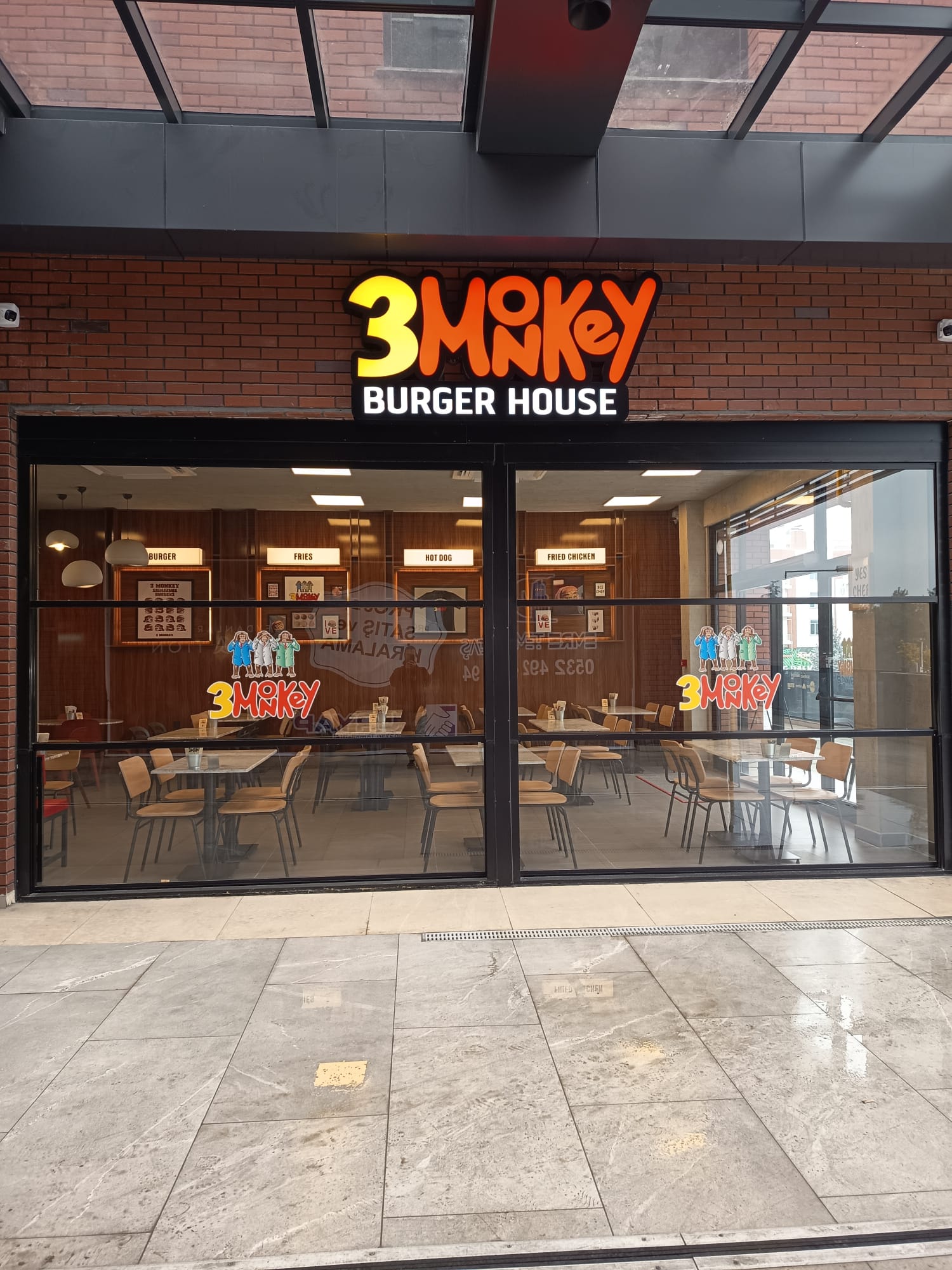 3 Monkey's Burger referans 2